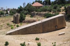 Южный камень